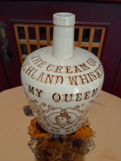 อังกฤษ..ขวดวิสกี้ my queen เนื้อเซรามิคโบราณสภาพเยี่ยม รูปที่ 13