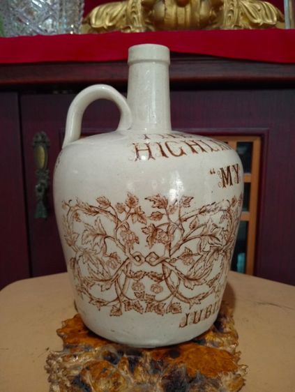 อังกฤษ..ขวดวิสกี้ my queen เนื้อเซรามิคโบราณสภาพเยี่ยม รูปที่ 9