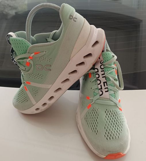 ขาย On Cloudsurfer สภาพสวย ของแท้ size 40-255cm รูปที่ 3