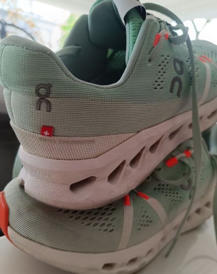 ขาย On Cloudsurfer สภาพสวย ของแท้ size 40-255cm รูปที่ 8