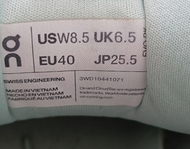 ขาย On Cloudsurfer สภาพสวย ของแท้ size 40-255cm รูปที่ 10