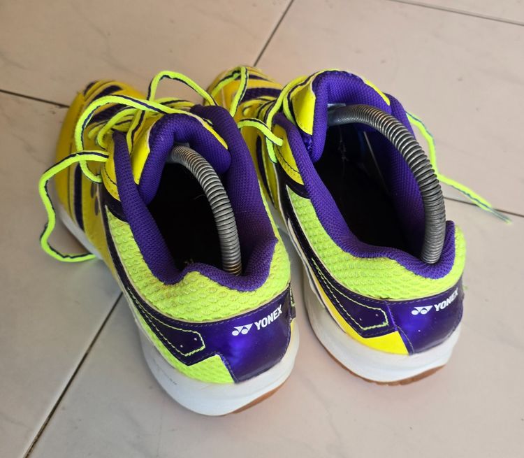 รองเท้ากีฬา แบตมินตัน รูปที่ 10