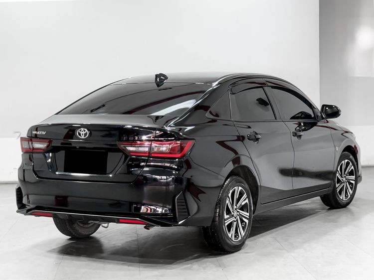 Toyota Yaris ATIV 2025 1.2 Smart Sedan เบนซิน เกียร์อัตโนมัติ ดำ รูปที่ 4