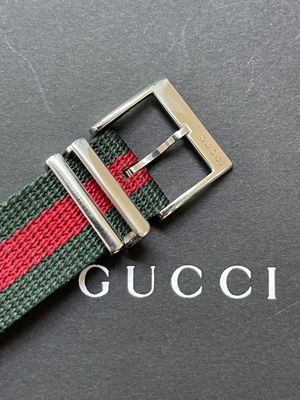 GUCCI DIVE 45MM QUARTZ GREEN DIAL NYLON STRAP MEN'S WATCH YA136339 รูปที่ 8