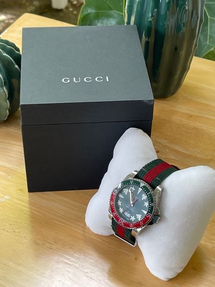 GUCCI DIVE 45MM QUARTZ GREEN DIAL NYLON STRAP MEN'S WATCH YA136339 รูปที่ 3