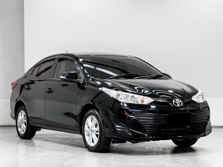 Toyota Yaris ATIV 2018 1.2 E Sedan เบนซิน เกียร์อัตโนมัติ ดำ รูปที่ 3