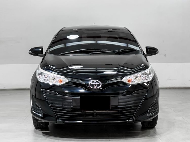 Toyota Yaris ATIV 2018 1.2 E Sedan เบนซิน เกียร์อัตโนมัติ ดำ รูปที่ 2