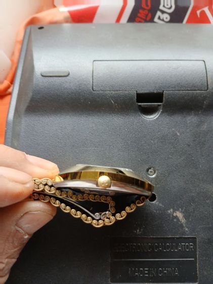 นาฬิการาโดเรือนทองฝังเพรชราโด รูปที่ 4