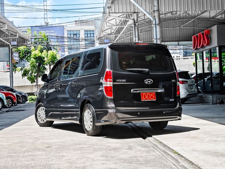 Hyundai H-1  2017 2.5 Elite Van ดีเซล เกียร์อัตโนมัติ น้ำตาล รูปที่ 3