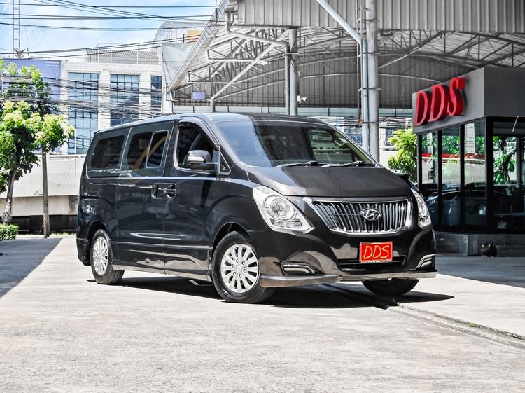 Hyundai H-1  2017 2.5 Elite Van ดีเซล เกียร์อัตโนมัติ น้ำตาล รูปที่ 4