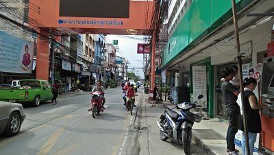 อื่นๆ ไม่มี สร้างเสร็จก่อน 2010 ขายที่ดินพร้อมบ้านเก่า แปลงเล็ก ขายตามสภาพต้องสร้างใหม่ทั้งหมด ทำเล เหมาะอยู่อาศัย สำโรง สมทุรปราการ land for sale รูปที่ 2