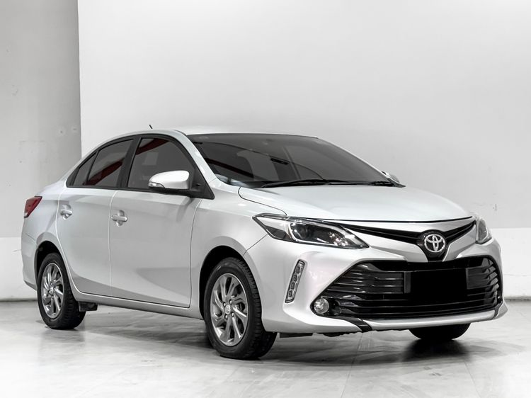 Toyota Vios 2021 1.5 Mid Sedan เบนซิน เกียร์อัตโนมัติ บรอนซ์เงิน รูปที่ 3