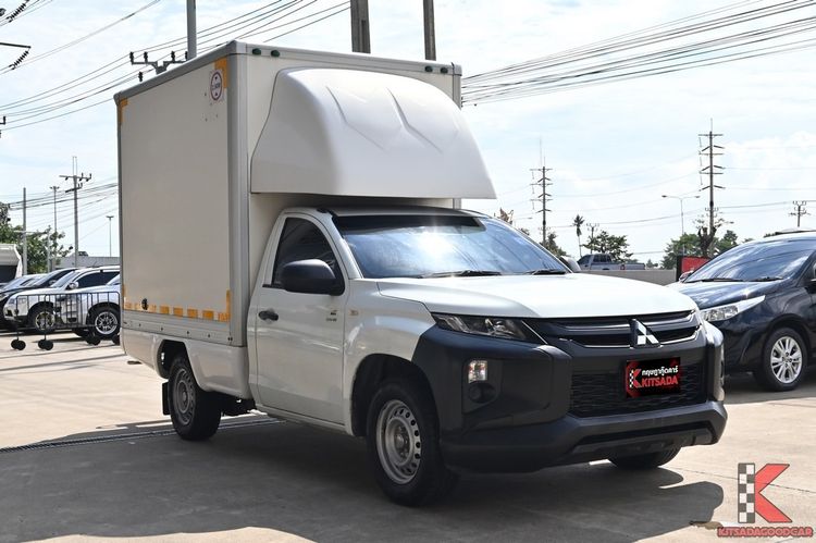 รถ Mitsubishi Triton 2.5 GL สี ขาว