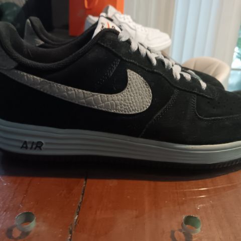 nike รูปที่ 4