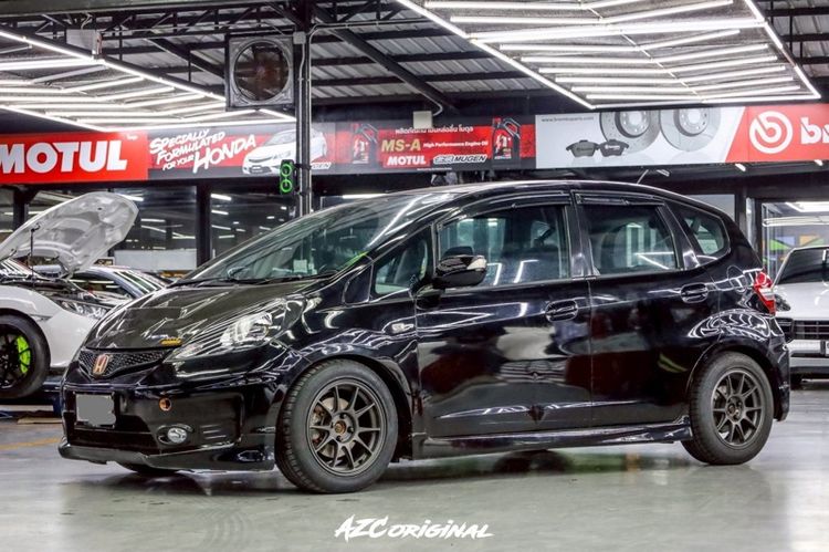 Honda Jazz 2010 1.5 S i-VTEC Sedan เบนซิน ไม่ติดแก๊ส เกียร์อัตโนมัติ ดำ รูปที่ 2