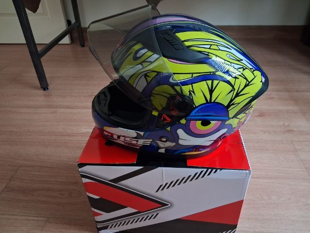 หมวกกันน็อค รูปที่ 7