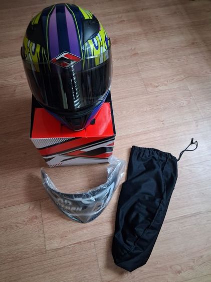 หมวกกันน็อค รูปที่ 2