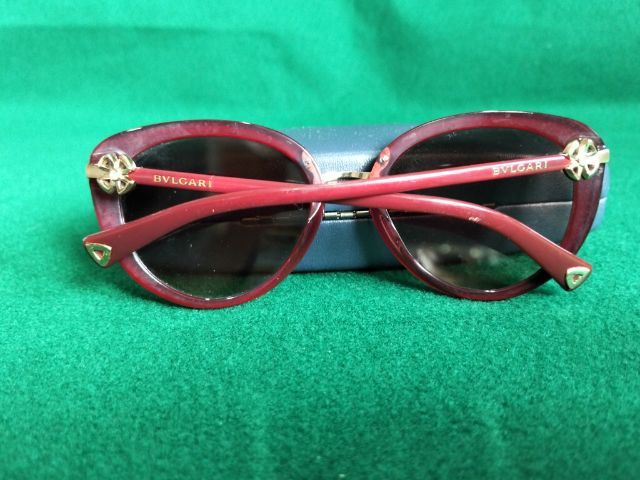 แว่นตากันแดดท่านหญิงแบรนด์ BVLGARI รุ่น 8226-B แท้ made in Italy.กระจก Polarized ขนาด 54-20-140mm.ข้างก้านมีเพชรคริสตัล  รูปที่ 6
