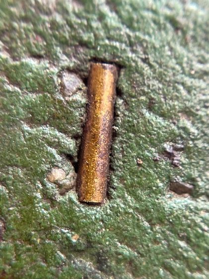 พระสมเด็จพิมพ์ปรกโพธิ์อกครุฑ เนื้อสีเขียวหลังฝังตะกรุด 9  ดอก พุทธคุณสูงแม่เหล็กดูดติด(020) รูปที่ 17