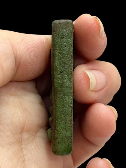 พระสมเด็จพิมพ์ปรกโพธิ์อกครุฑ เนื้อสีเขียวหลังฝังตะกรุด 9  ดอก พุทธคุณสูงแม่เหล็กดูดติด(020) รูปที่ 4