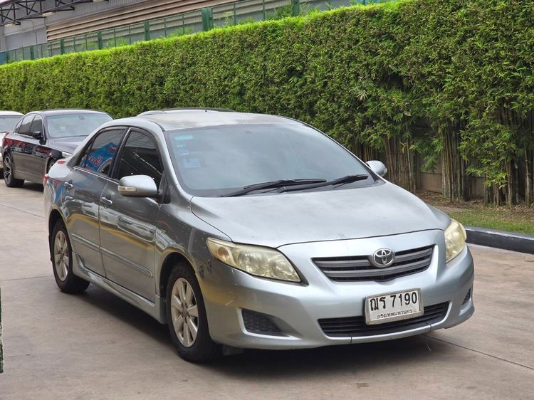 รถ Toyota Altis 1.6 E สี บรอนซ์เงิน