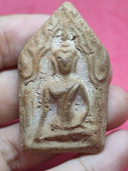 พระขุนเเผนเนื้อดิน