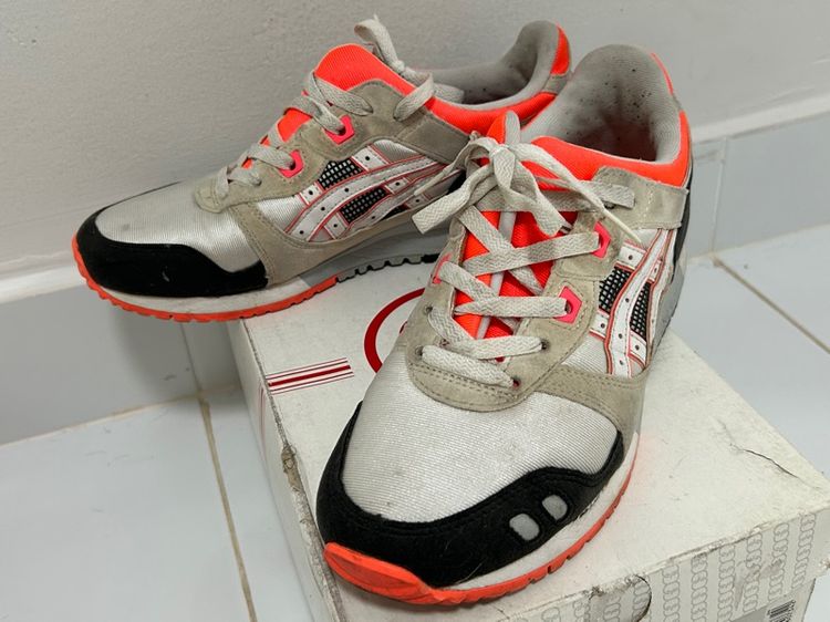 รองเท้าผ้าใบ asics รูปที่ 6