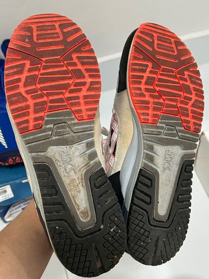 รองเท้าผ้าใบ asics รูปที่ 9