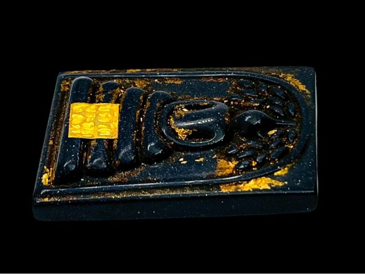 พระสมเด็จพิมพ์ปรกโพธิ์อกครุฑ ปิดแผ่นทองคำ 2411 เนื้อทรายเงินหิน แห่งความร่ำรวย และเชื่อกันว่าช่วยเสริมโชคลาภ เงินทอง และความเจริญรุ่งเรือง รูปที่ 4