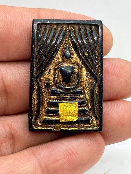 พระสมเด็จพิมพ์ แหวกม่าน ปิดแผ่นทองคำ 2411 เนื้อทรายเงินหิน แห่งความร่ำรวย และเชื่อกันว่าช่วยเสริมโชคลาภ เงินทอง และความเจริญรุ่งเรือง รูปที่ 5