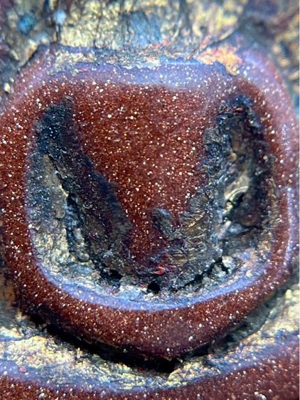 พระสมเด็จพิมพ์ใหญ่เนื้อทรายทองหินแห่งความร่ำรวยโดยเชื่อว่าช่วยดึงดูดโชคลาภ เงินทอง และความเจริญรุ่งเรือง ความมั่งคั่ง รูปที่ 8