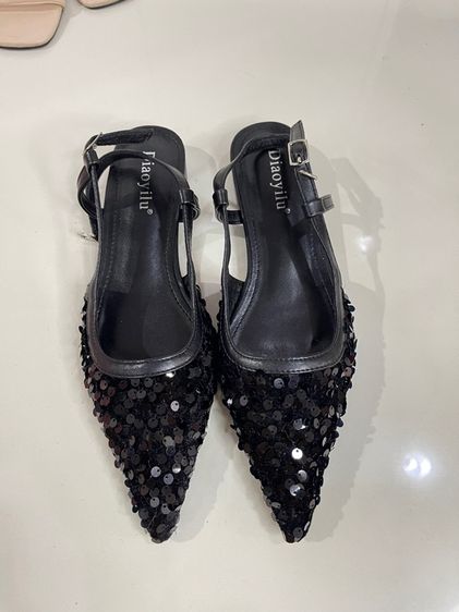 รองเท้า