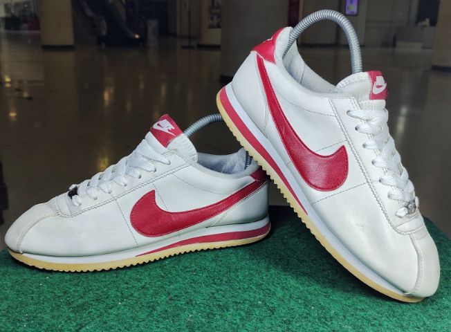 รองเท้า💥 Nike 💥ของแท้‼️รายพิเศษ สวยๆ ...สภาพดี💥มี 2 คู่ไซร์ 40,40.5 รูปที่ 3