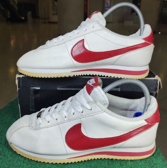 รองเท้า💥 Nike 💥ของแท้‼️รายพิเศษ สวยๆ ...สภาพดี💥มี 2 คู่ไซร์ 40,40.5 รูปที่ 11