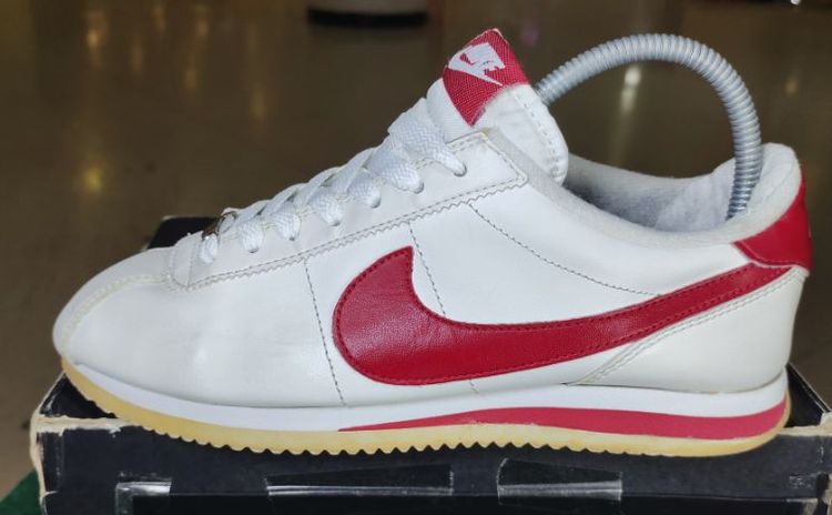 รองเท้า💥 Nike 💥ของแท้‼️รายพิเศษ สวยๆ ...สภาพดี💥มี 2 คู่ไซร์ 40,40.5 รูปที่ 5