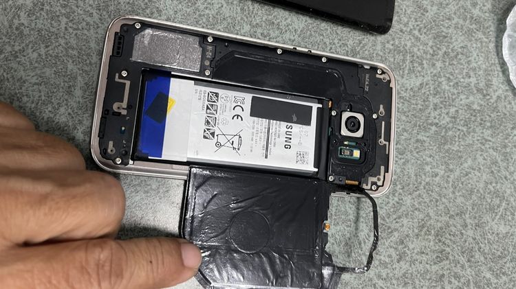 ขาย samsung s7 ไปทำอะไหล่ เปิดติด ใช้งานลื่น ทุกฟังชั่น หน้าจอแตกร้าว ทัชใช้งานได้ ไม่ติด จีเมล ฝาหลังเทียบ ร้าว หลุด