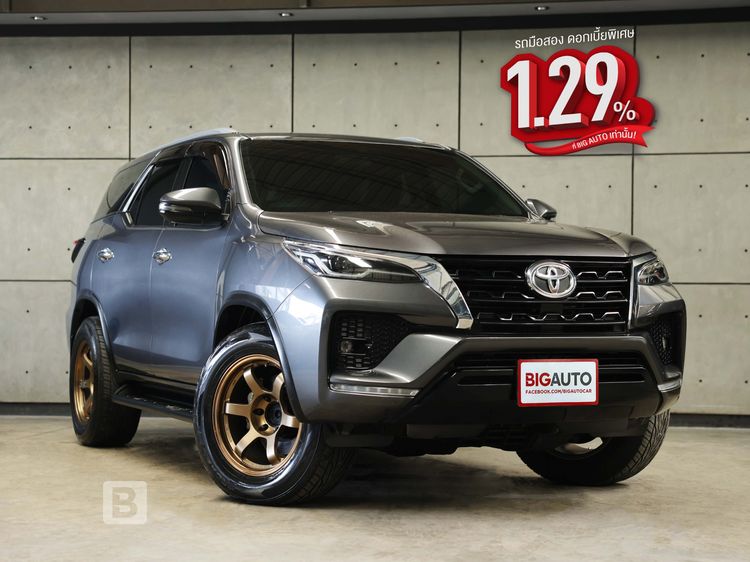 รถ Toyota Fortuner 2.4 G สี เทา