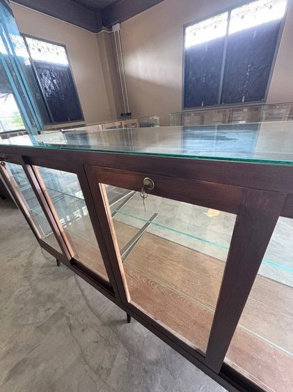 ตู้โชว์ห่วยขาเหลา วินเทจ  รูปที่ 3