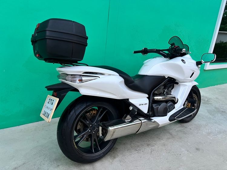 Honda DN-01 ฉลามบก สีขาวมุก เครื่องยนต์680cc. V-Twinหัวฉีด รูปที่ 3