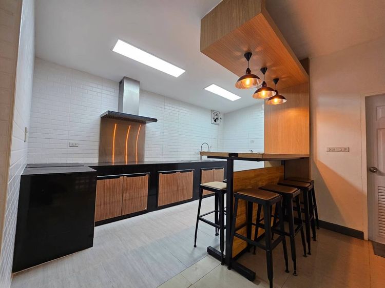 บ้านทาวน์โฮม 3 ชั้น 3 ห้องนอน 4 ห้องน้ำ ทำเล เกษตร-นวมินทร์ นวลจันทร์ รามอินทรา