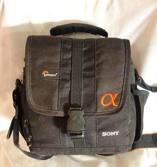 ขายกระเป๋ากล้อง Lowepro รุ่น Adventura 140 เหมาะกับกล้อง DSLR หรือ กล้อง Mirror less หรือกล้องวิดีโอและอุปกรณ์เสริม  ขายกระเป๋ากล้อง Lowepro