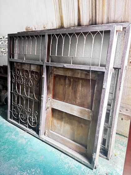 หน้าต่างไม้สัก  รูปที่ 2