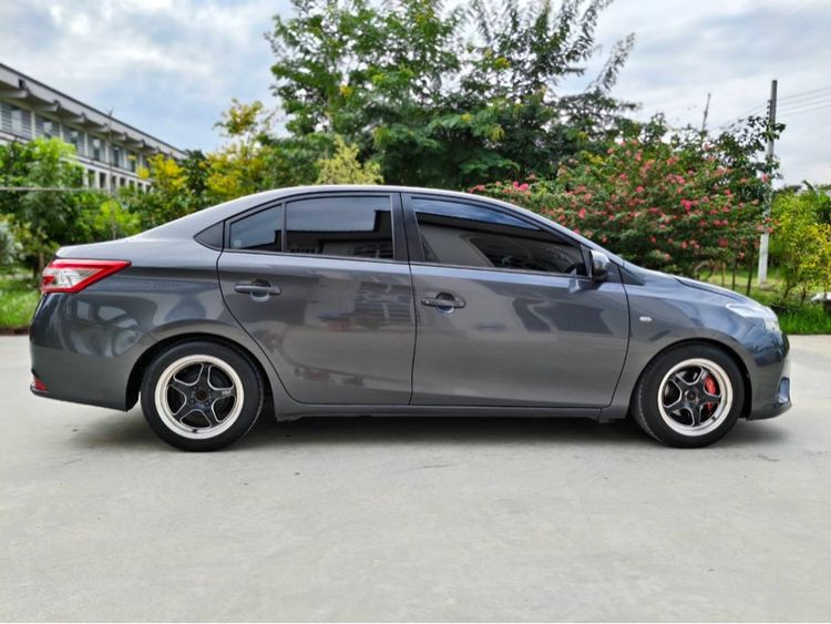 Toyota Vios 2015 1.5 J Sedan เบนซิน ไม่ติดแก๊ส เกียร์อัตโนมัติ เทา รูปที่ 4