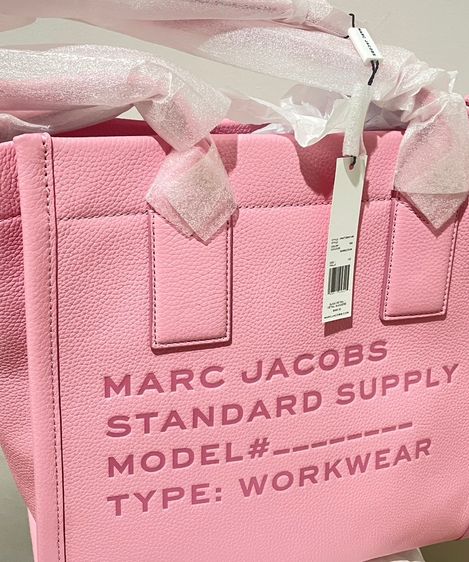 กระเป๋า Marc Jacobs ใบใหญ่สีชมพู รูปที่ 2