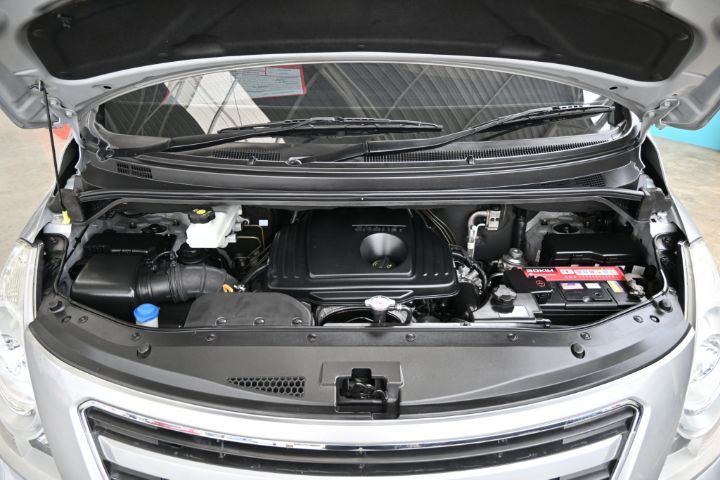 Hyundai H-1  2017 2.5 Maesto Touring Van ดีเซล เกียร์อัตโนมัติ เทา รูปที่ 3
