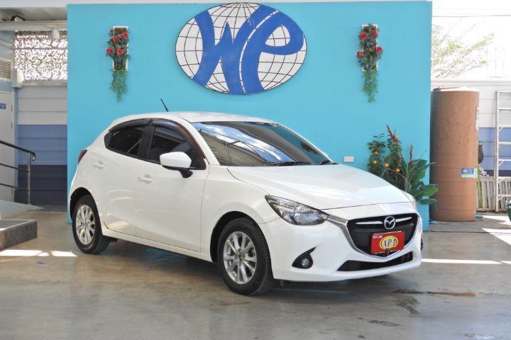 รถ Mazda Mazda 2 1.3 High Plus สี ขาว
