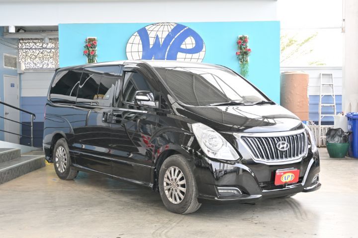 รถ Hyundai H-1  2.5 Deluxe สี ดำ