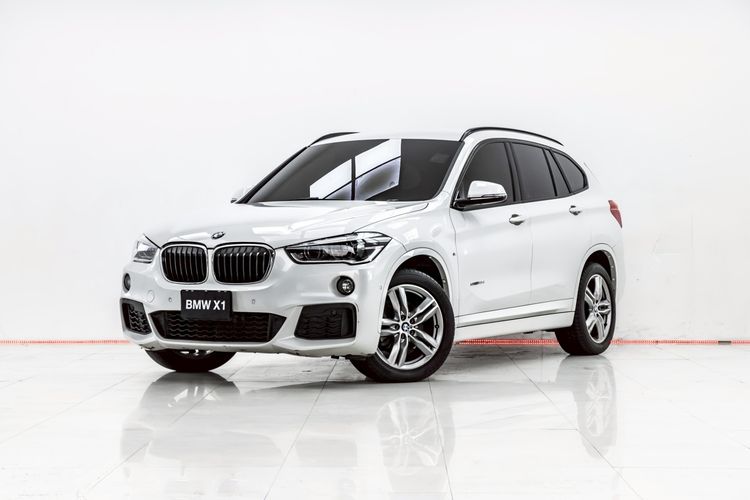 รถ BMW X1 2.0 sDrive18d M Sport สี ขาว