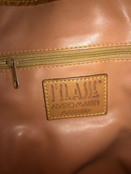 ขายถูก ลดราคา Alviero Martini ของแท้ อิตาลี สภาพดี รูปที่ 17