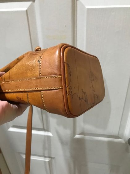 ขายถูก ลดราคา Alviero Martini ของแท้ อิตาลี สภาพดี รูปที่ 12